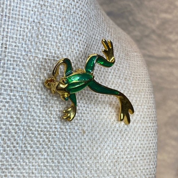 Vintage 1960s Pin Gold Enamel Frog Brooch 2”x 2” - Picture 3 of 10